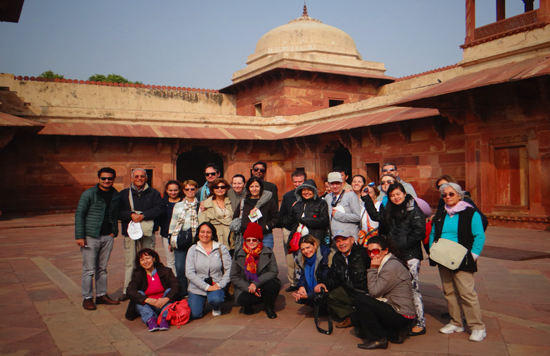 viajes grupo in Agra furete