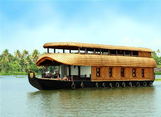 Kumarkom houseboat